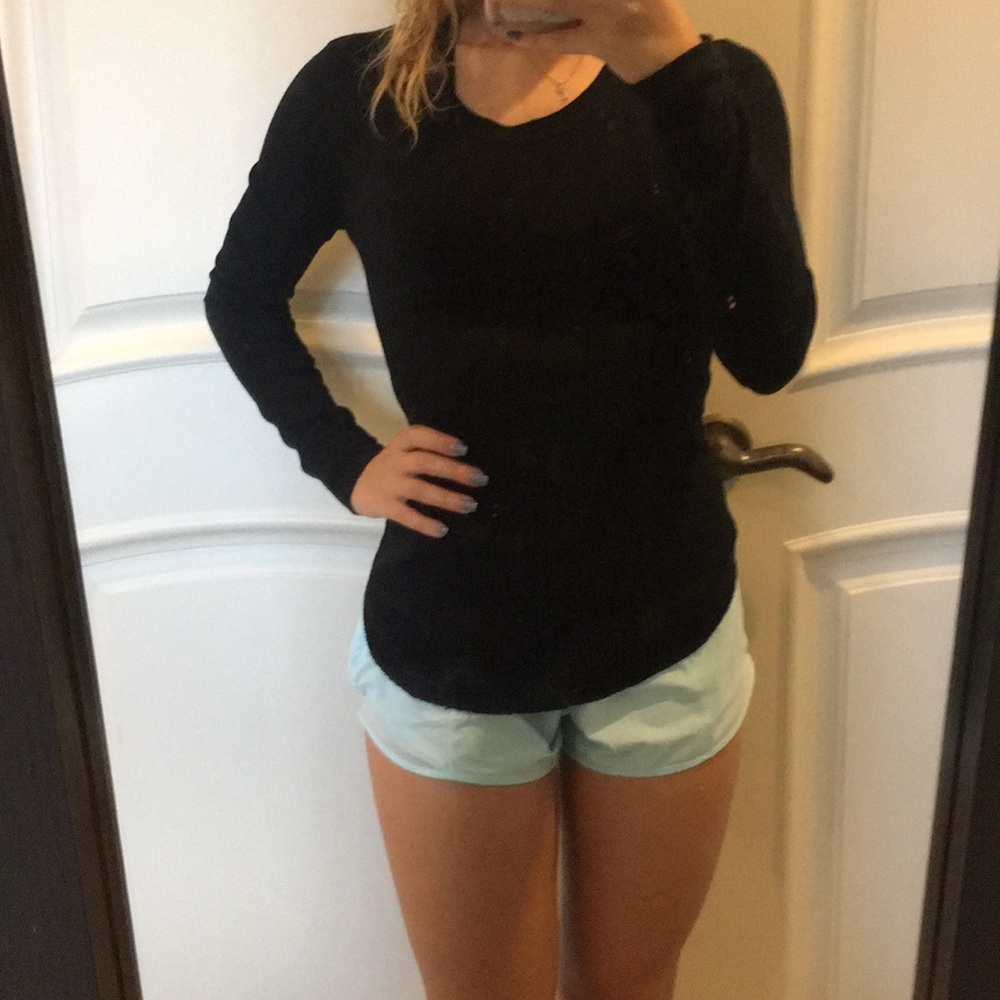 Old navy black thermal shirt
